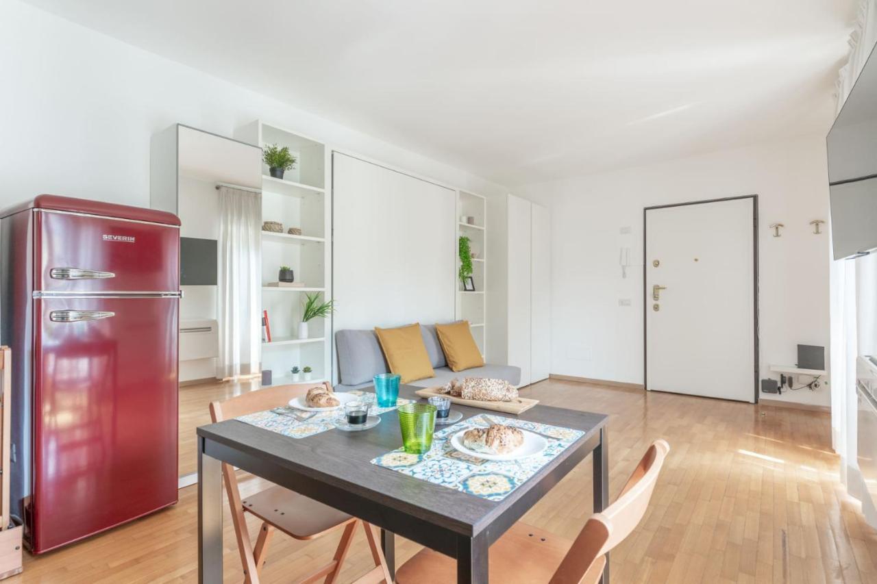 The Rent - Comfortable Near S Ambrogio Appartamento *